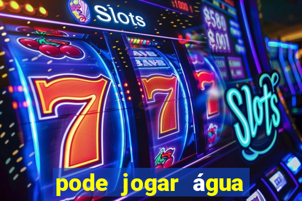 pode jogar água quente no vaso sanitário